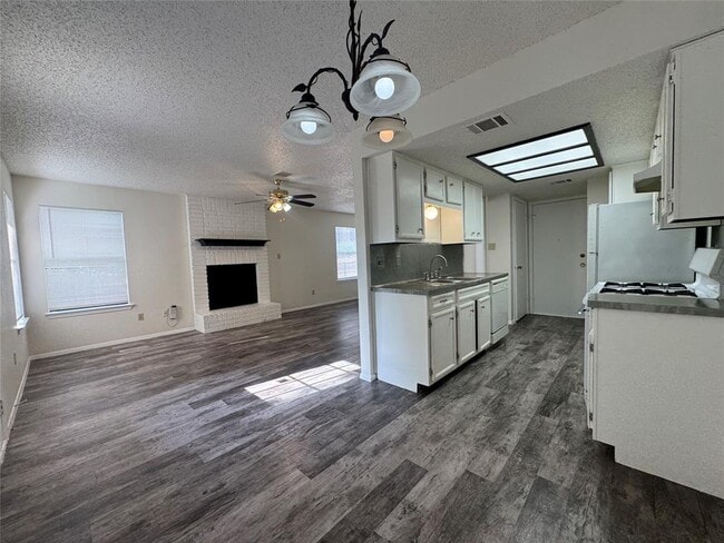 Building Photo - 3516 Rollingway Cove