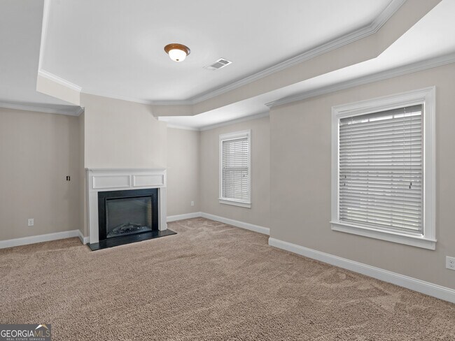 Building Photo - 185 Regency Pl