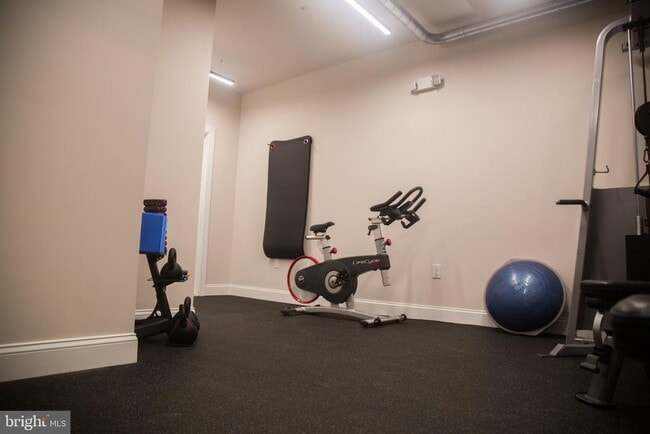 Building Photo - 600 N Howard St