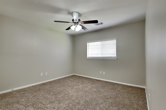 Building Photo - 3318 Noble Hollow Dr