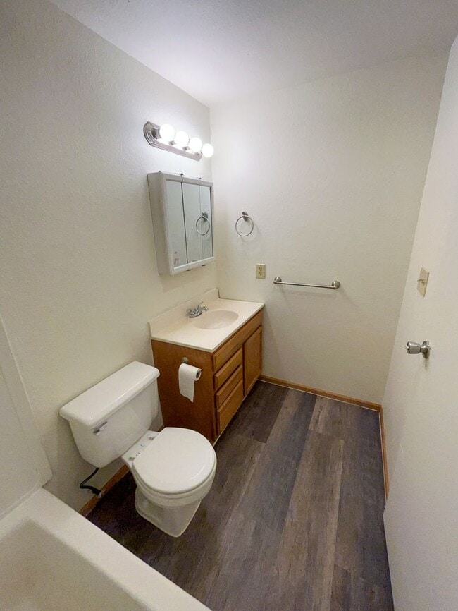 Building Photo - Renton Highlands 1 Bed 1 Bath Condo for Lease!