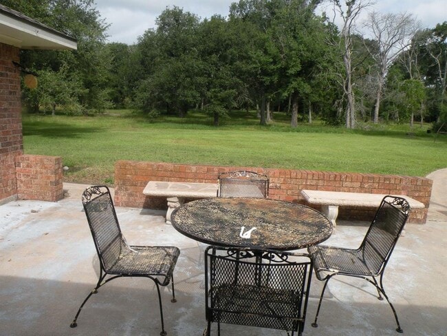Building Photo - 785 Bader Dr