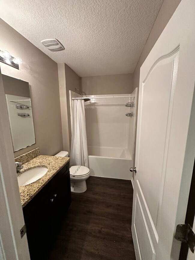 Building Photo - 4/2 Energy Efficient Home in St. Cloud w/ Fenced Back Yard