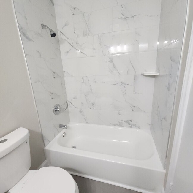 Building Photo - Remodeled Brick Ranch FOR RENT in Kernersv...