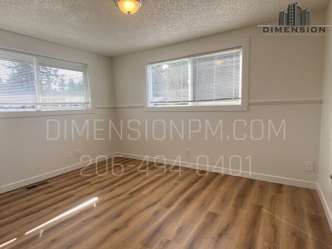 Building Photo - Remodeled Rambler with Basement in Auburn ...