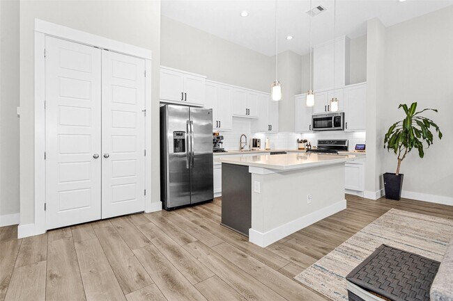 Building Photo - 7707 Nasser Ln