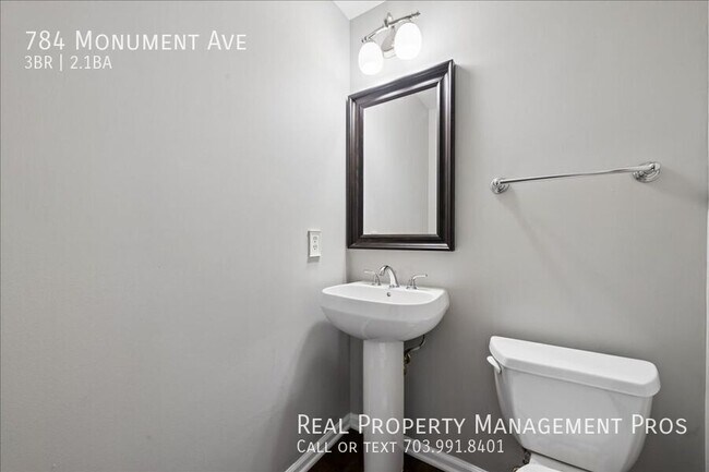 Building Photo - 784 Monument Ave