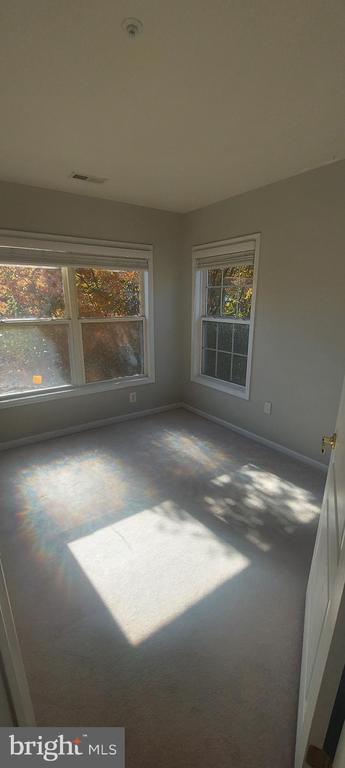 Building Photo - 10210 Sherman Heights Pl