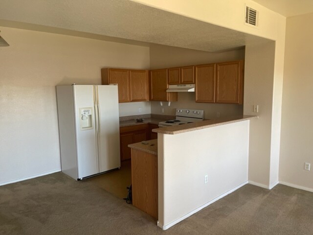 Building Photo - 2141 Hussium Hills St