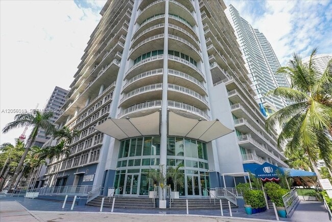Building Photo - 690 SW 1st Ct