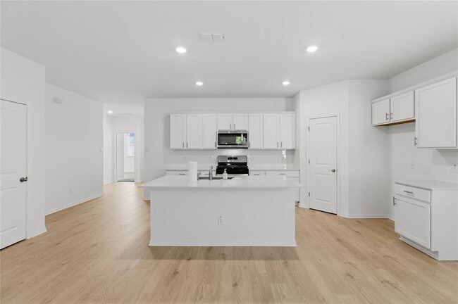 Building Photo - 465 Brooks Ranch Dr