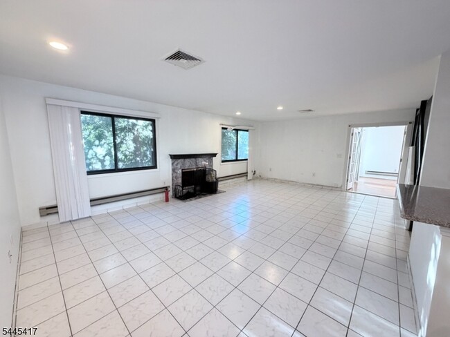 Building Photo - 49 Musano Ct