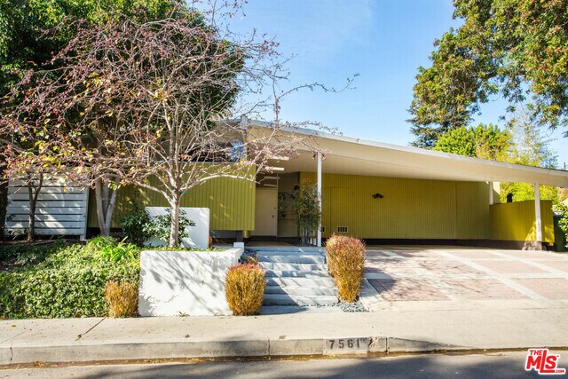 Building Photo - 7561 Lolina Ln