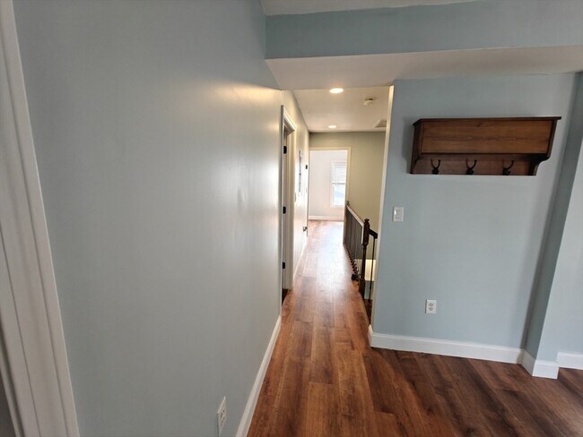 Building Photo - 102 Mt Pleasant Ave