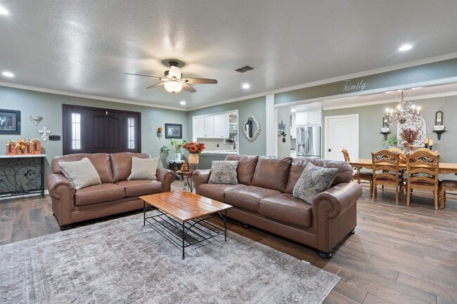 Building Photo - 115 Gyna Dr