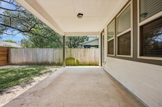 Building Photo - 10303 Buster Dr