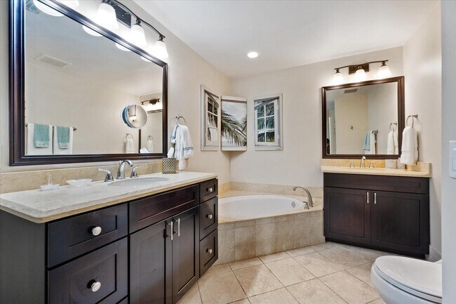 Building Photo - 2216 Las Casitas Dr