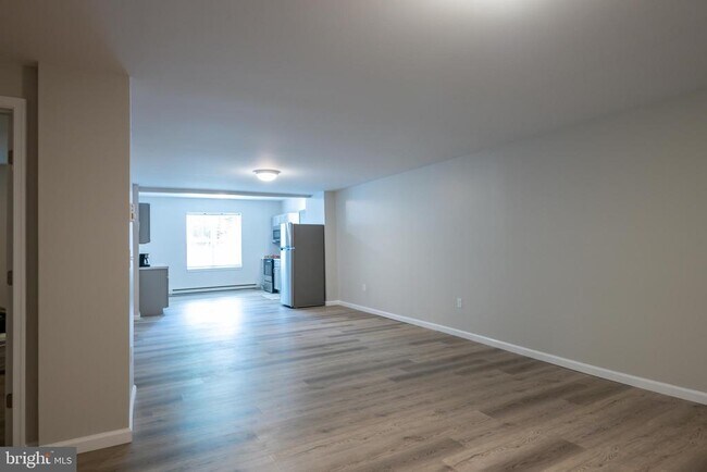 Building Photo - 419 Woodward St