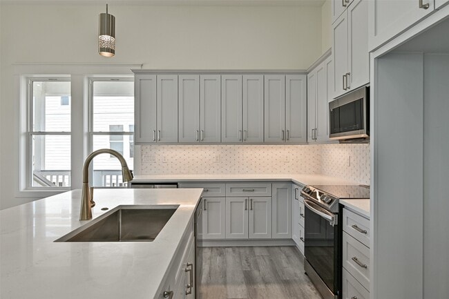 Building Photo - 25231 Sausalito Dr