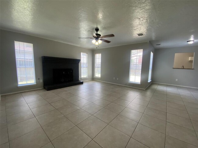 Building Photo - 14322 Rainy Sun Cir