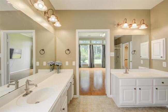 Building Photo - 5814 Ballina Canyon Ln