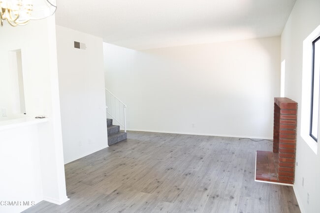 Building Photo - 215 Blackfoot Ln