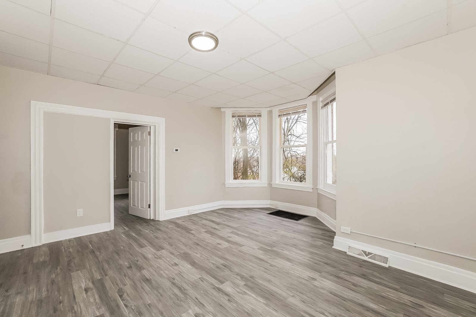 Building Photo - 4027 Vinceton St