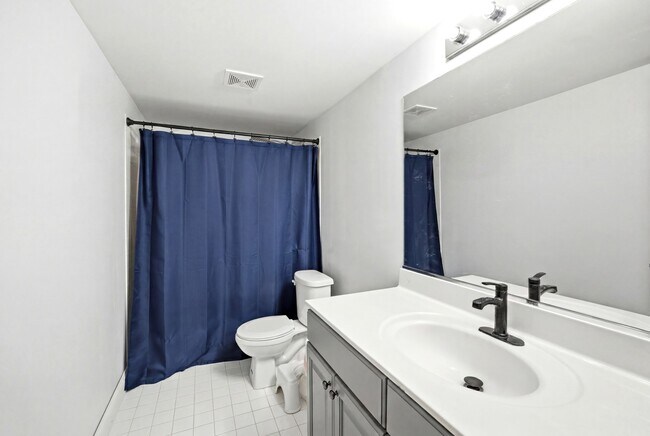 Building Photo - 9 Tenneyson Ct