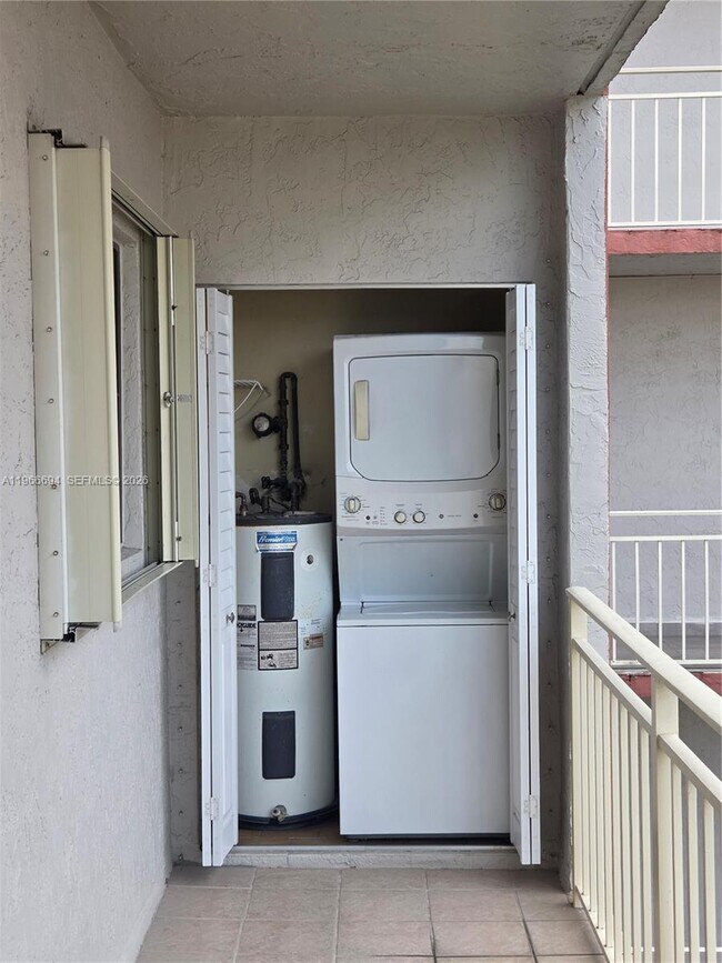 Building Photo - 8425 NW 8th St