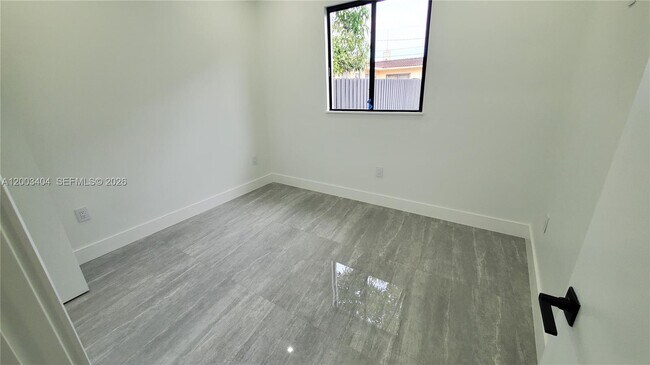 Building Photo - 40 SW 34th Ave