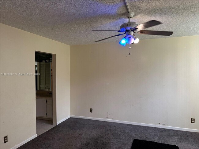 Building Photo - 6575 W Oakland Park Blvd