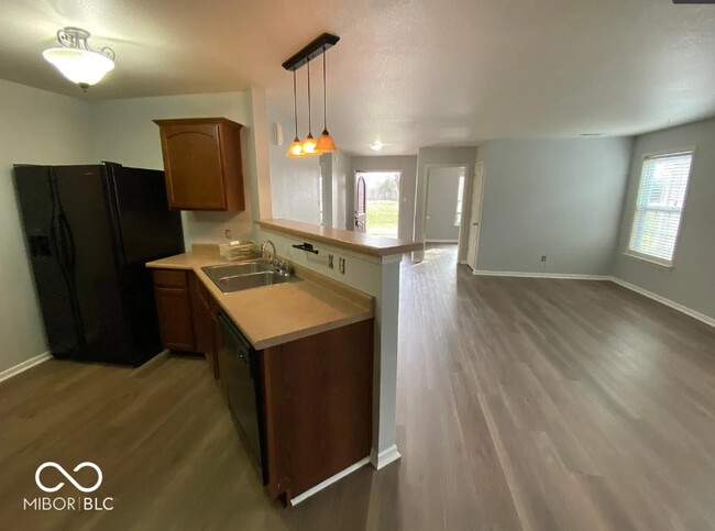 Building Photo - 12220 E 141st St