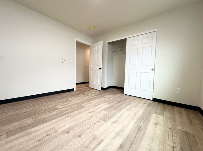 Building Photo - 523-525 Rustic Ridge Drive (Lot 6)