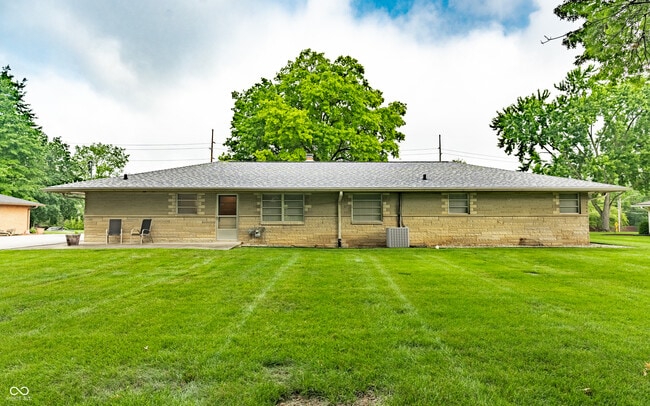 Building Photo - 8071 Allisonville Rd