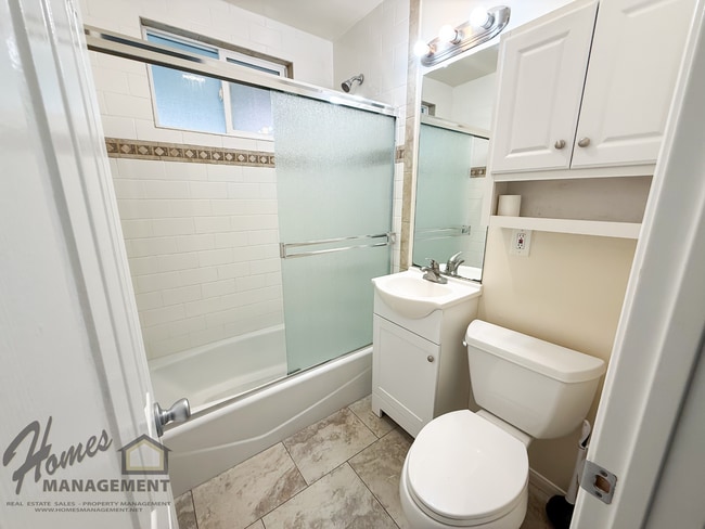 Building Photo - 641-641 Kaylyn Way