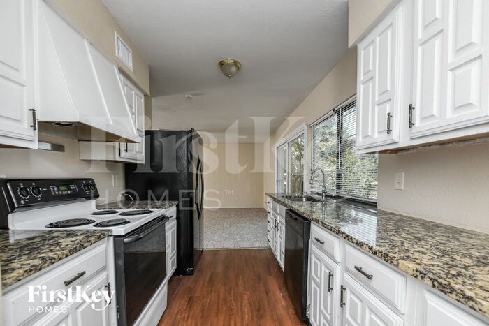 Building Photo - 3106 Overglen Dr