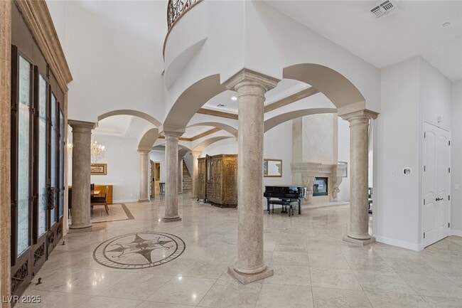 Building Photo - 1545 Villa Rica Dr