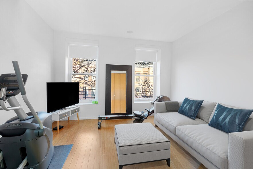 4th floor bedroom 2 - 112 W 118th St