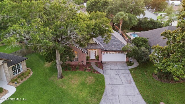 Building Photo - 9370 Jaybird Cir E
