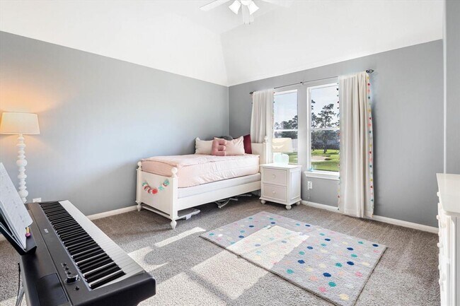 Building Photo - 8719 Silver Lure Dr