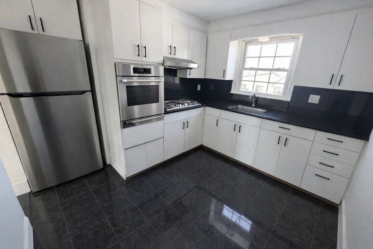 Building Photo - 46 Union Ave