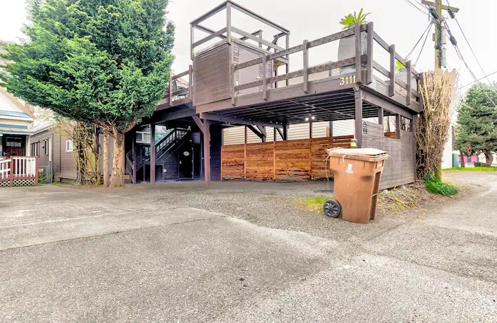 Building Photo - 3111 6th Ave