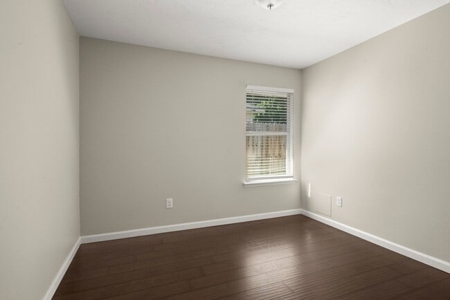 Building Photo - 18454 Sunrise Pines Dr