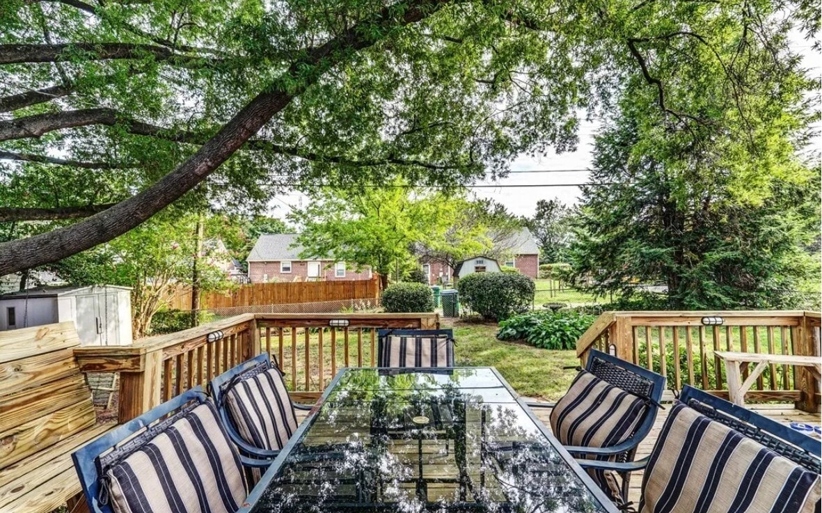 Building Photo - 3500 Rosewood Ave