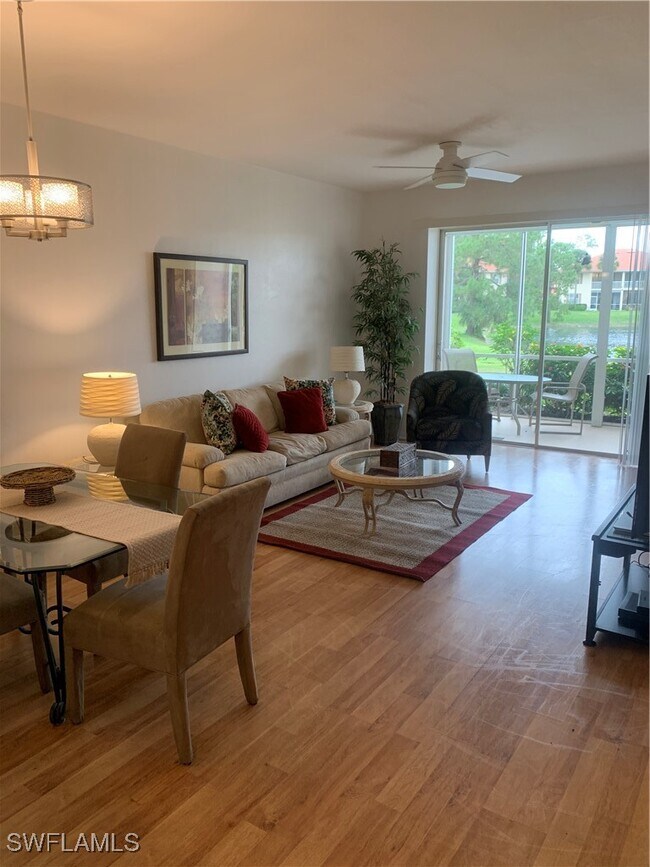 Building Photo - 230 Robin Hood Cir