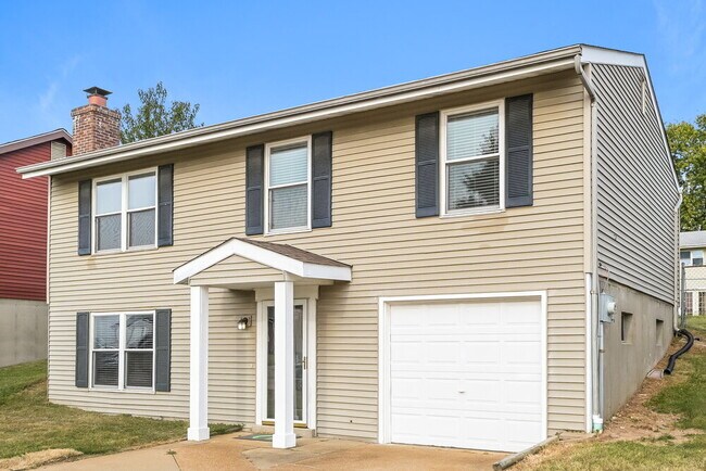 Building Photo - 2513 Weymouth Dr