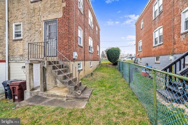 Building Photo - 123 Eastlawn Ave