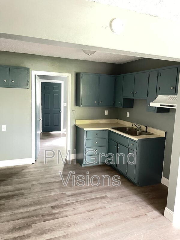 Building Photo - 1343 N Gulick Ave