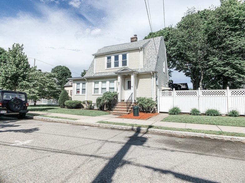 Primary Photo - 235 Ashcroft Rd