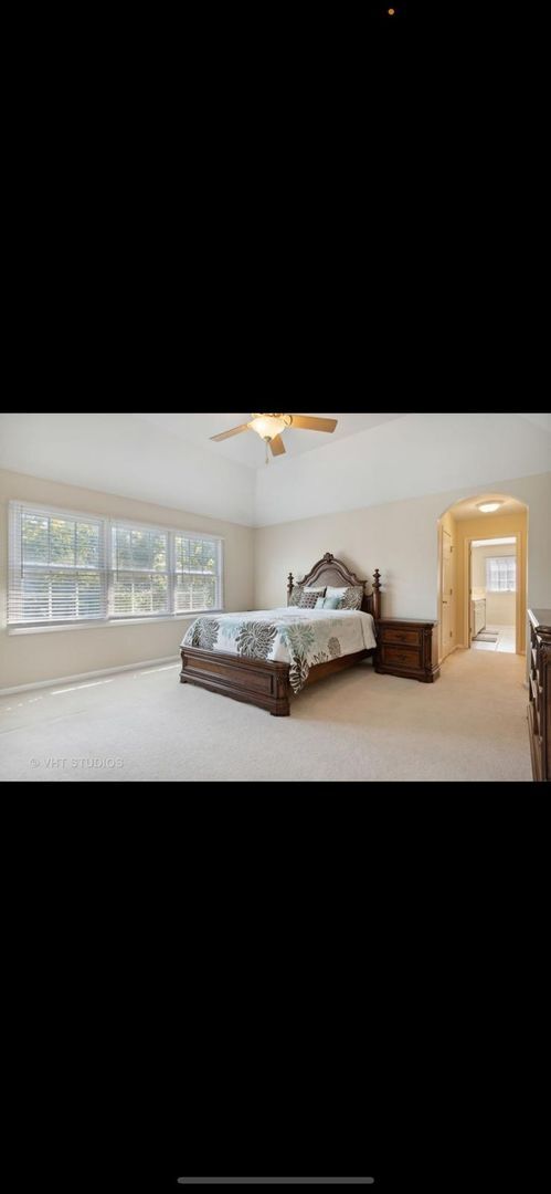 Building Photo - BEAUTIFUL HOUSE- 4+1 bsmt bedroom, 3.5 bat...